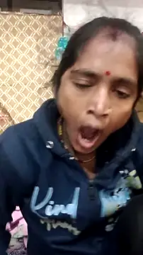 Snapshot of Guriya0076 chatting on 29, 11, 2025 Guriya0076 online show from 29, 11, 2025