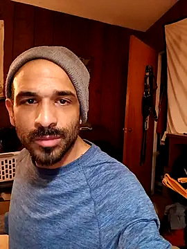 BEBE5757 online show from 8, 11, 2025