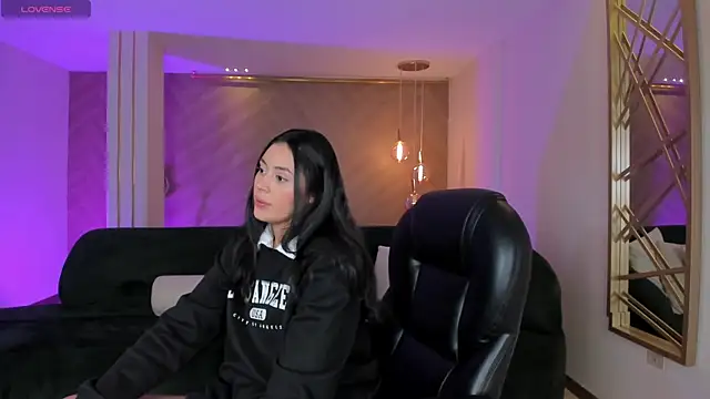 AmbarJames  online show from 11, 9, 2025