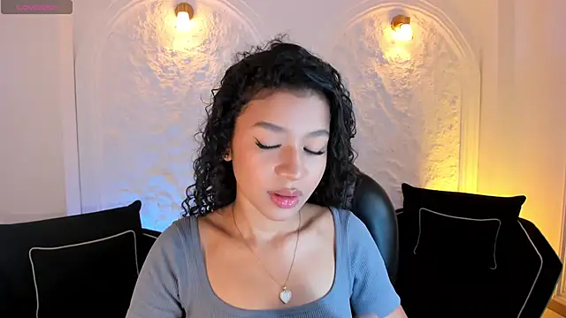 Snapshot of SophieHouston_ chatting on 25, 9, 2025 SophieHouston online show from 25, 9, 2025