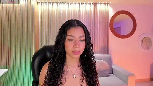 Snapshot of SophieHouston_ chatting on 11, 10, 2025 SophieHouston online show from 11, 10, 2025