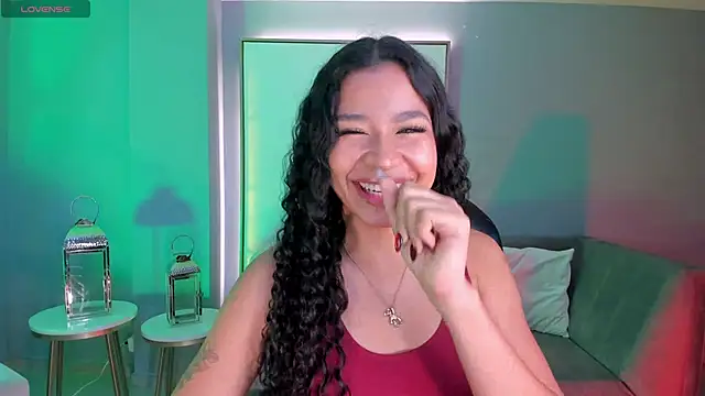 Snapshot of SophieHouston_ chatting on 14, 10, 2025 SophieHouston online show from 14, 10, 2025