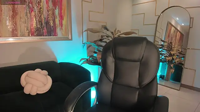 MilaLawrence online show from 26, 2, 2026