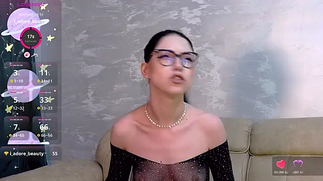 Snapshot of KaylaLewys chatting on 29, 4, 2026 KaylaLewys online show from 29, 4, 2026