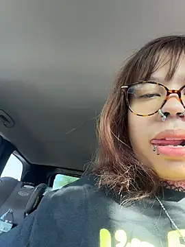 Snapshot of moan4mona chatting on 16, 7, 2026 moan4mona online show from 16, 7, 2026