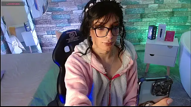 boyfox tay online show from 6, 10, 2025