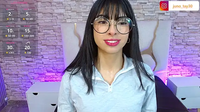 juno tay online show from 4, 11, 2025