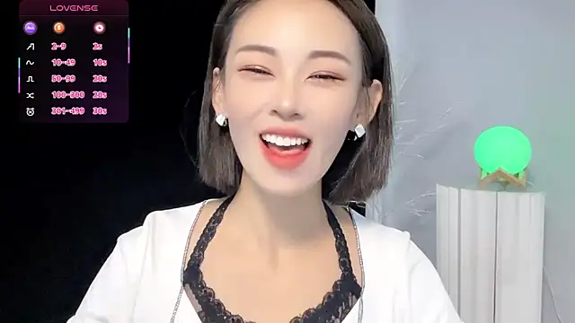 xiaoyue8888 online show from 13, 9, 2025