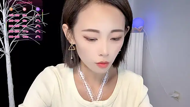 xiaoyue8888 online show from 25, 9, 2025