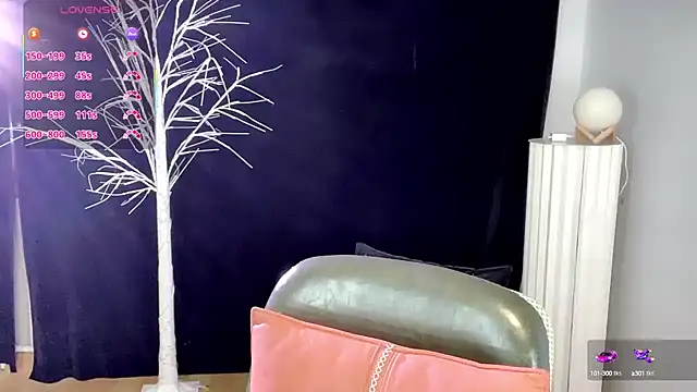 xiaoyue8888 online show from 14, 10, 2025