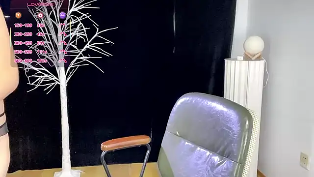 xiaoyue8888 online show from 23, 10, 2025