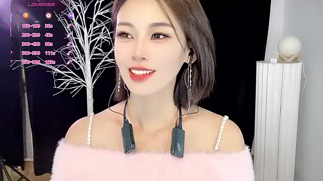 xiaoyue8888 online show from 24, 10, 2025