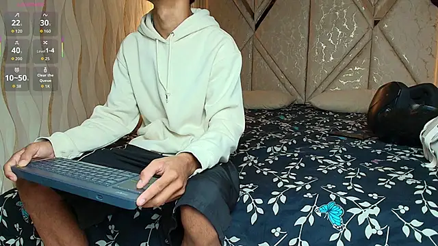 Hotcouple 222 online show from 20, 2, 2026