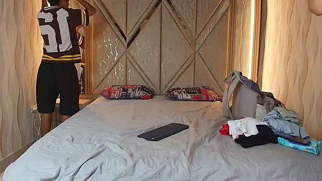 Hotcouple 222 online show from 7, 4, 2026