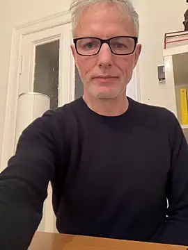 Snapshot of SexyLeon8 chatting on 7, 2, 2025 SexyLeon8 online show from 7, 2, 2025