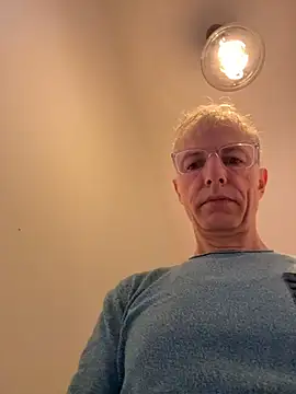 SexyLeon8 online show from 17, 11, 2025