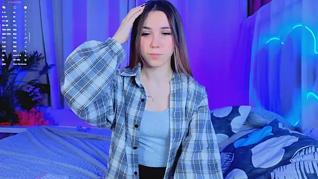 Snapshot of -CindyLou chatting on 27, 11, 2025 -CindyLou online show from 27, 11, 2025