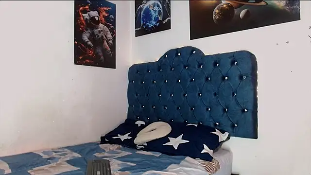 Arturocontreras11 online show from 4, 12, 2025