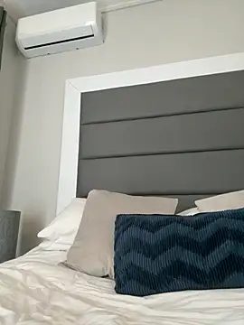 Snapshot of LilMisIndianx chatting on 4, 10, 2025 LilMisIndianx online show from 4, 10, 2025