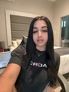 Snapshot of LilMisIndianx chatting on 26, 10, 2025 LilMisIndianx online show from 26, 10, 2025