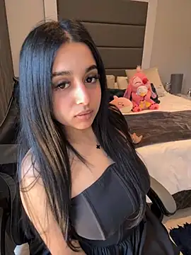 Snapshot of LilMisIndianx chatting on 8, 11, 2025 LilMisIndianx online show from 8, 11, 2025