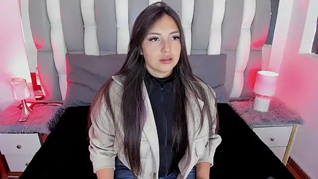 Adaara Rey online show from 3, 10, 2025