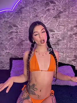 MaryAnneeXOO online show from 24, 11, 2025