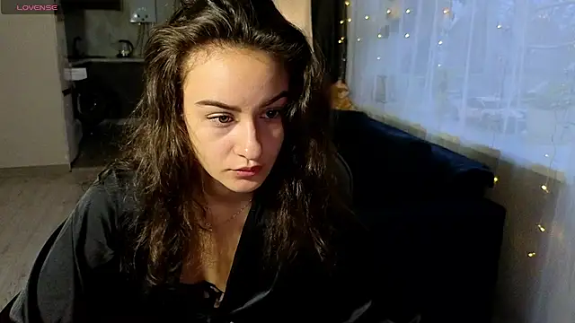 Snapshot of BelleWild chatting on 1, 12, 2025 BelleWild online show from 1, 12, 2025