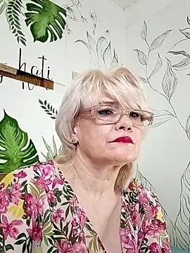 Snapshot of Catty_Lady chatting on 7, 6, 2026 Catty Lady online show from 7, 6, 2026