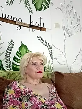 Snapshot of Catty_Lady chatting on 17, 6, 2026 Catty Lady online show from 17, 6, 2026