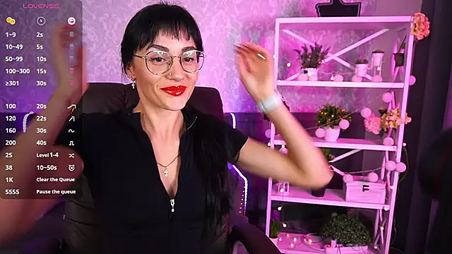 EviLune online show from 25, 10, 2025