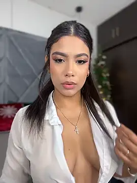 Snapshot of OneInAMillionXXX chatting on 14, 12, 2025 OneInAMillionXXX online show from 14, 12, 2025