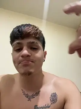 Snapshot of Themasterhades_777 chatting on 2, 11, 2025 Themasterhades 777 online show from 2, 11, 2025