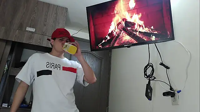 Snapshot of Themasterhades_777 chatting on 20, 11, 2025 Themasterhades 777 online show from 20, 11, 2025