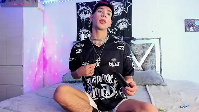 Dark Boy26 online show from 8, 10, 2025