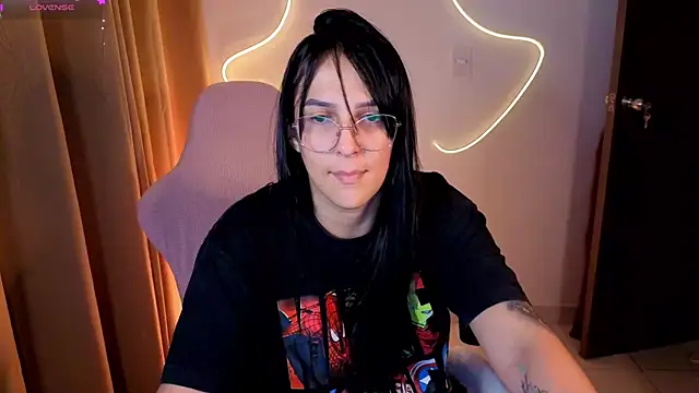 Snapshot of kimflexible_x chatting on 16, 12, 2025 kimflexible x online show from 16, 12, 2025