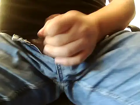 Snapshot of KaliszMis chatting on 20, 9, 2025 KaliszMis online show from 20, 9, 2025