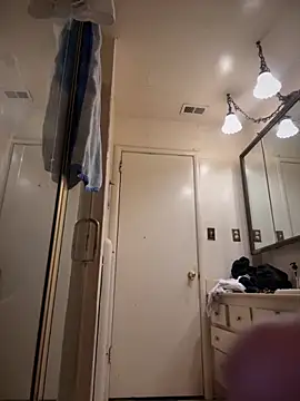 Snapshot of himNIGuys chatting on 28, 11, 2025 himNIGuys online show from 28, 11, 2025