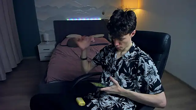 Edvard Blare online show from 29, 10, 2025