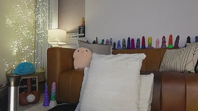 Taylorlove303 online show from 7, 4, 2026