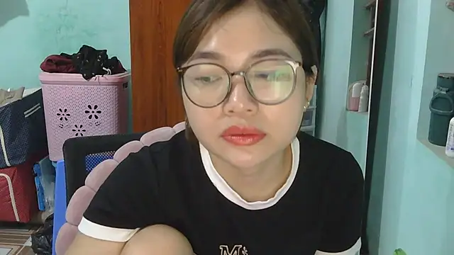 Uhem112 online show from 4, 10, 2025