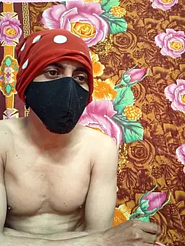 Seducing couple online show from 8, 1, 2026