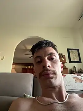 Snapshot of Lucamilano1991 chatting on 18, 4, 2026 Lucamilano1991 online show from 18, 4, 2026