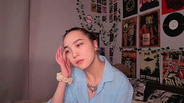 OdetteBiddy online show from 22, 11, 2025