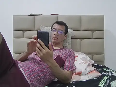 skinnylatino51 online show from 14, 12, 2025