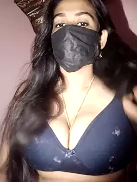 Snapshot of umairahaasan_1 chatting on 27, 10, 2025 umairahaasan 1 online show from 27, 10, 2025