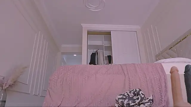 Snapshot of lori_leen_ chatting on 25, 2, 2026 lori leen online show from 25, 2, 2026