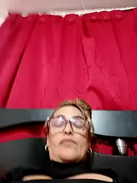 Snapshot of dirty_lady17 chatting on 31, 7, 2026 dirty lady17 online show from 31, 7, 2026