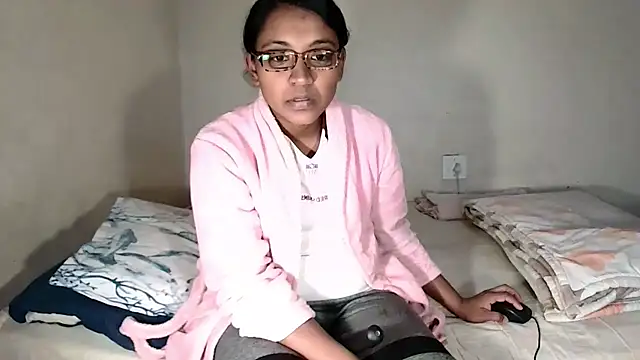 Snapshot of indiansweetflava chatting on 2, 7, 2026 indiansweetflava online show from 2, 7, 2026