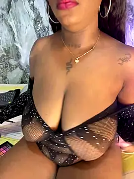 Snapshot of MiiaaCollinss chatting on 9, 10, 2025 MiiaaCollinss online show from 9, 10, 2025